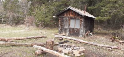 Ourches, la cabane de Marcel