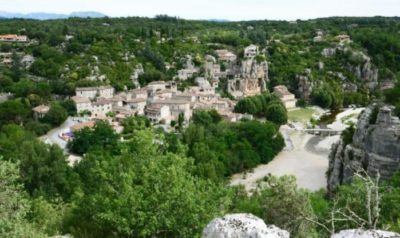 Labeaume : Des dolmens aux jardins perchés